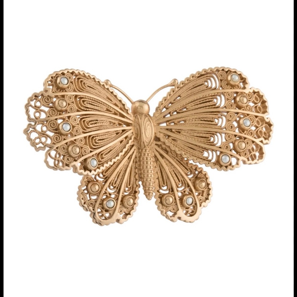 Christian Dior Faux Pearl Cabinet de
Curiosités Butterfly Cocktail Ring